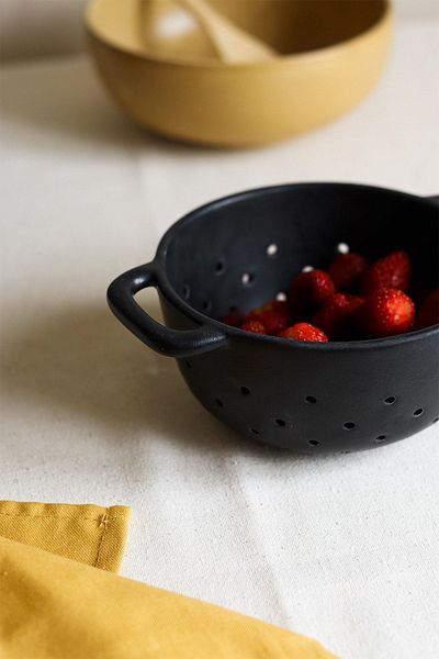 Beige & Stone Ceramic Black Strainer