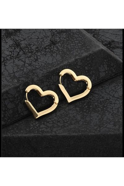 GÜRLER Heart Patterned Minimal Earrings