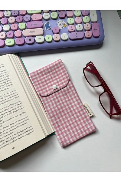 sumicorn Pink Linen Glasses - Washable Snap Detail, Gingham Pen Holder
