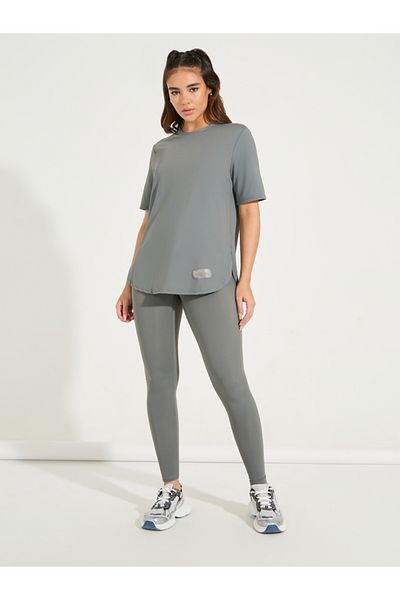 Styli Gymspire Edition - Tonal Label & Drop Shoulder Logo Detail Top