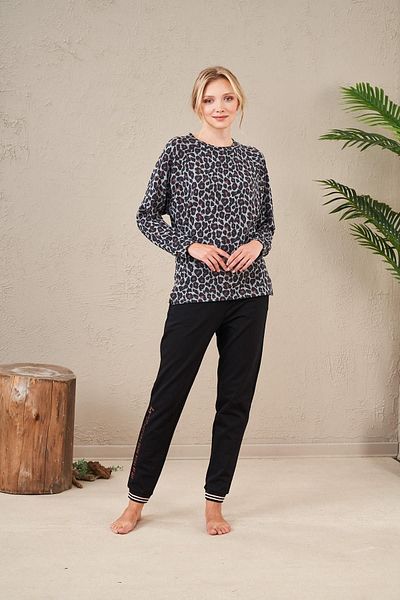 PJS 23577 Set de pijamale cu model leopard pentru femei