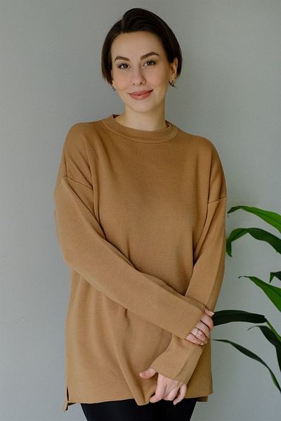 GözdeCE Къс пуловер с кръгло деколте - кафяв