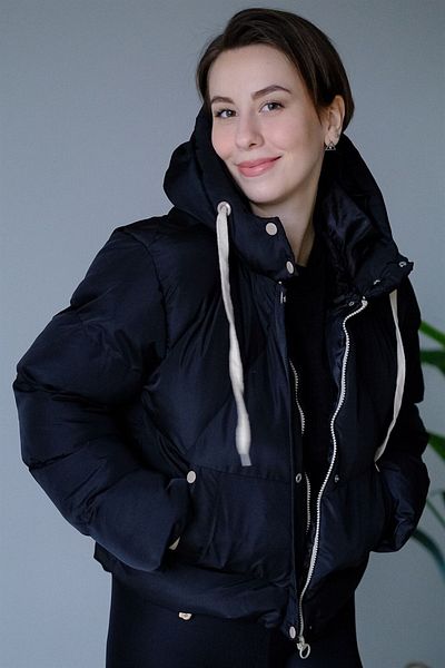 GözdeCE Hooded Short Puffer Coat - Black