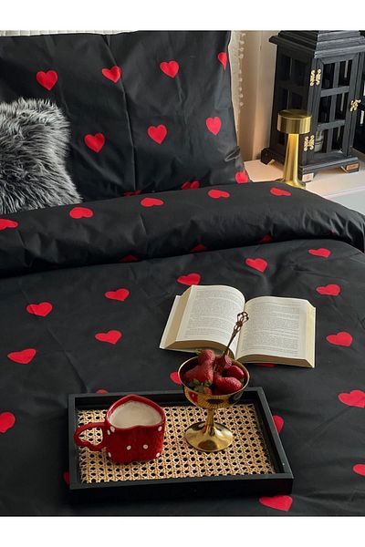 Pusula Home Ground Black 80 Wire Custom Woven Single Heart Povlak na přikrývku