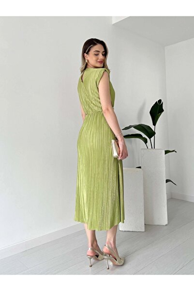 Lusin Olejově zelené stylové dámské letní šaty s vycpanými detaily v pase