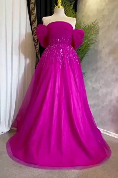 Gold Dresses فستان سهرة مطرز بطبقات وقطار - GLD 243083