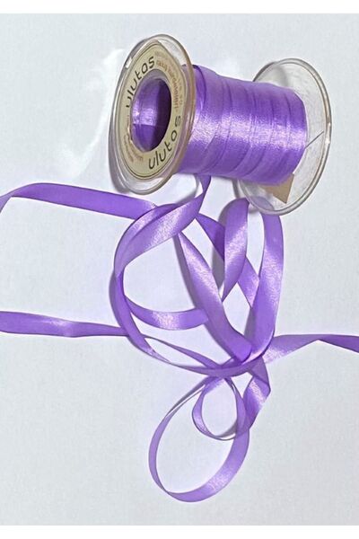 Majestik Бродерия панделка 10 мм. 11 метра 18 сантиметра. Изпраща се на ролка...