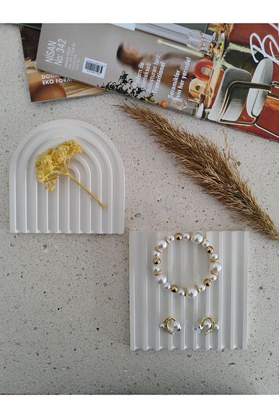 Minima Art Studio Decorative Striped Jewelry Organizer - Product Shooting and Presentation Plate