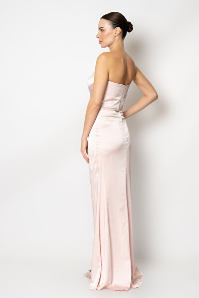 RENGIN Belden pileli kedi yaka krep saten straplez abiye elbise