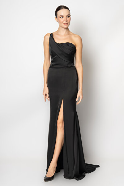 RENGIN Göğsü verev pileli straplez saten abiye elbise