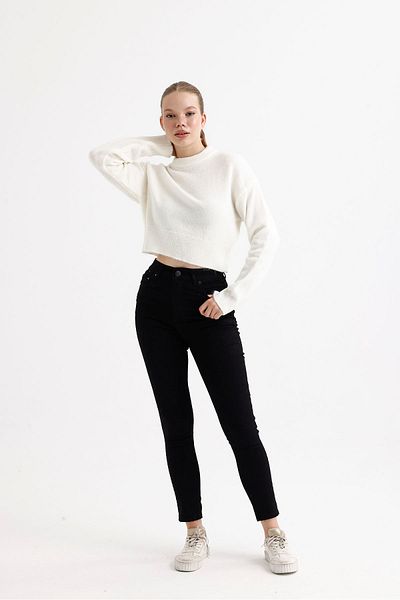 fujya Pulover crop de damă, cu gât crew, tricotaj alb