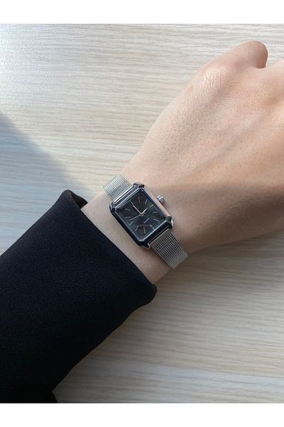 QUARTZ Women's Wristwatch Straw Model