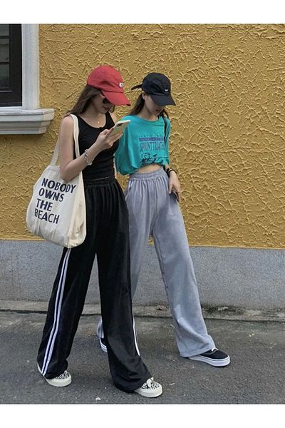 Karatopak Pantaloni de trening pentru femei gri-negru - dungi duble, picior lat