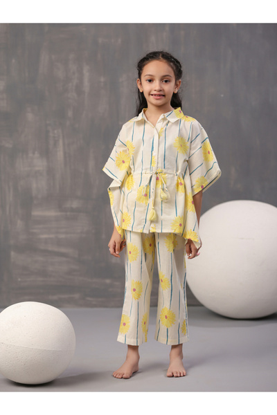 Sanskrutihomes By Styli Floral Collared Kaftan & Pyjama Set