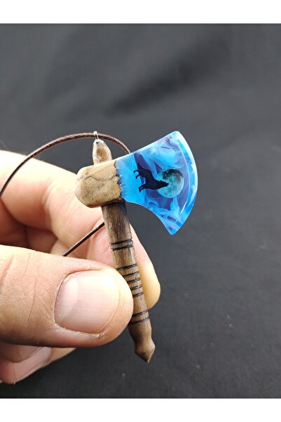 Selenge Art Kurt ve Dolunay Sisli El Yapımı Balta Epoksi Kolye