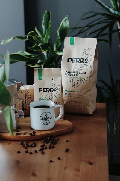 Perro Coffee قهوة أساسية فاخرة 4x1000 جرام (4 كجم)