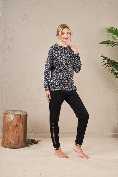 PJS 23577 Set de pijamale cu model leopard pentru femei