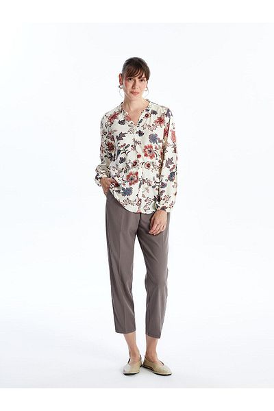 LC Waikiki Lcw Grace Ecru - Women's Long Sleeve Blouse with Missed Collar and Flowers