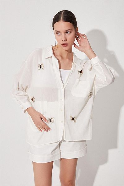 Suzi butik Cămașă albă Seashell oversize pentru femei - Umăr dezactivat