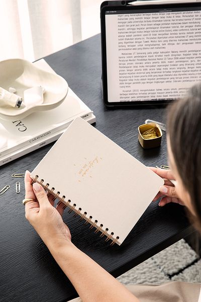 PAPERORA Linen Dotted A5 Spiral Undated Notebook - Hard Cover, Cream