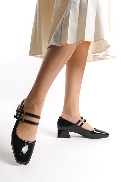 disruptor world Mary Jane Patent Leather Trend - Women's Low Block Heel Shoes, Closed Back, Double Strap and Square Toe