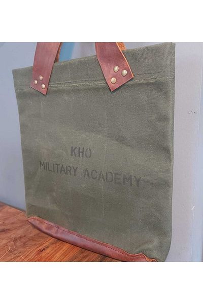 kho military design حقيبة أكاديمية قماشية من الجلد العسكري