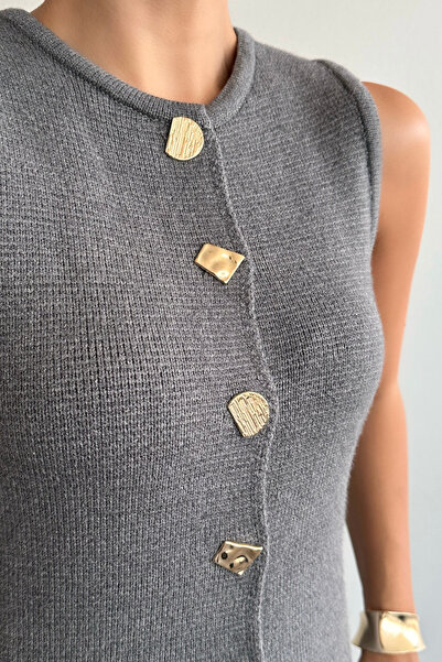 LOOSH Anthracite Geometric Vest - Crew Neck and Button Detail