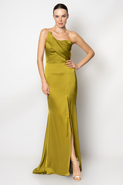 RENGIN Göğsü verev pileli straplez saten abiye elbise