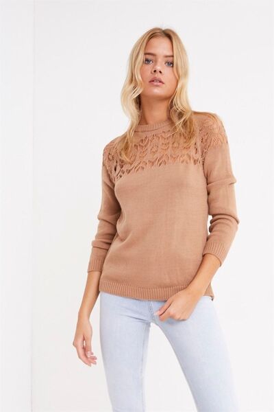 AQE FASHION Γυναικείο πουλόβερ με δαντέλα με λεπτομέρειες Camel