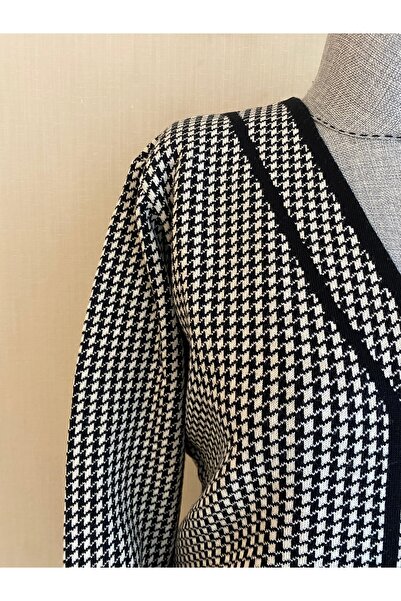 TEK Goose Feet Patterned Young-Mother Cardigan / Black Stone