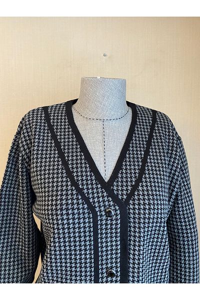 TEK Goose Feet Patterned Young-Mother Cardigan / Black Smoke
