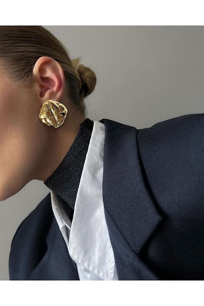 neslyaccessories أقراط مربعة بنمط محبوك ذهبي