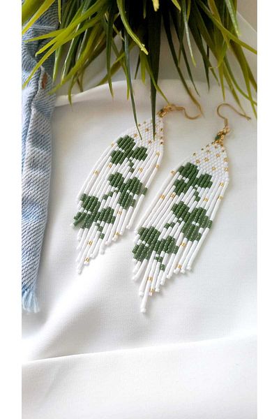 ZeynDesign Miyuki Clover Earrings - Stylish and Comfortable