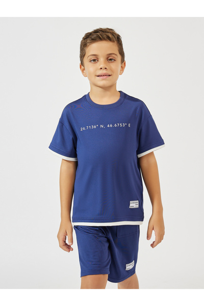 Styli طقم تي شيرت وشورت بشعار مطبوع كبير الحجم