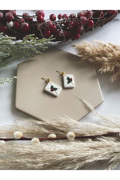 TREND Winter Polymer Clay Christmas Earrings - Coquina Floral Letter Themed
