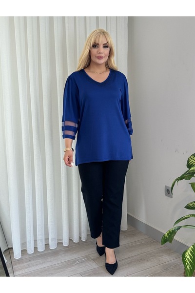 LİKRA Λεπτομερής χιτώνας από τούλι βισκόζης μεγάλου μεγέθους