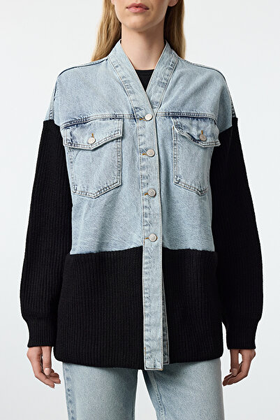 Trendyol Collection Синьо черно трикотажно яке с големи детайли от деним TWOAW25CE00025