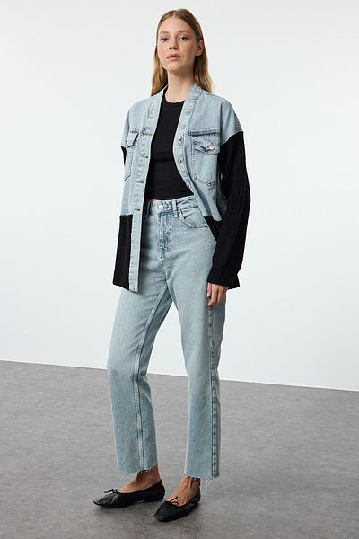 Trendyol Collection Світло-блакитні прямі джинси TWOAW25JE00307 з вирізними кишенями на високій талії