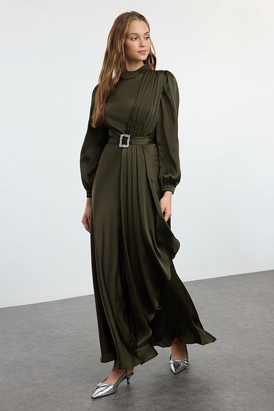 Trendyol Modest Tkané večerní šaty - khaki pásek podrobně TCTSS24DB00056