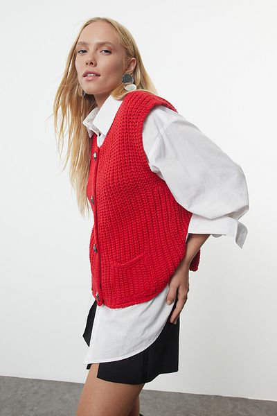 Trendyol Collection Rote Weste mit Rundhalsausschnitt TWOAW25YE00027