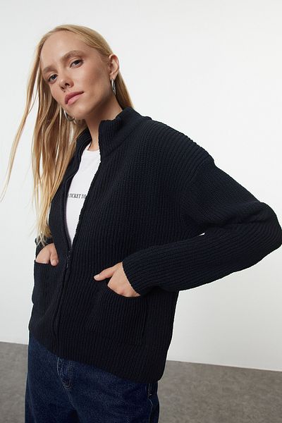 Trendyol Collection Széles szabású sötétkék kötött kardigán - puha textúra és zsebrészlet TWOAW25HI00314