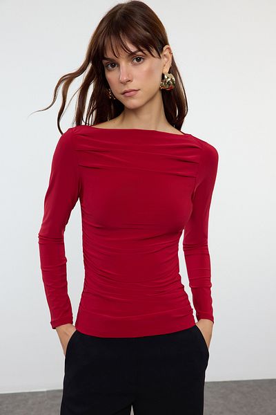 Trendyol Collection Bluză tricotată burgundă cu drapaj elastic - gât barcă, potrivire pe corp TWOAW25BZ00109
