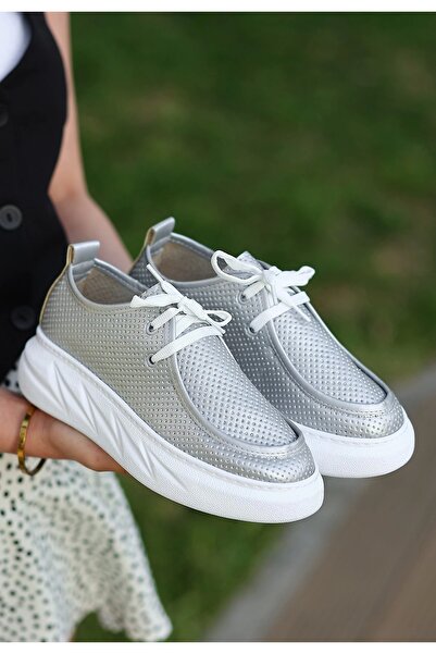 Erbilden Freya Gray Skin Lace-Up Sports Shoes