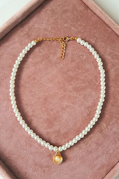 PETEK AKSESUAR Women's White Pearl and Shell Choker Necklace