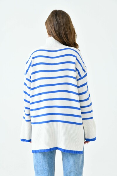 vuvutasarım Pulover tricotat supradimensionat cu guler înalt, dungi albastre - Detaliu cu crăpătură , mânecă lungă 2544