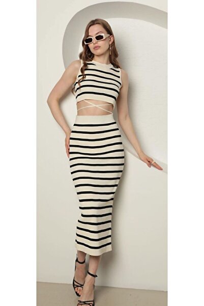Sevgi Acar Set de tricotaje cu dungi, fustă crop și top - cu șireturi