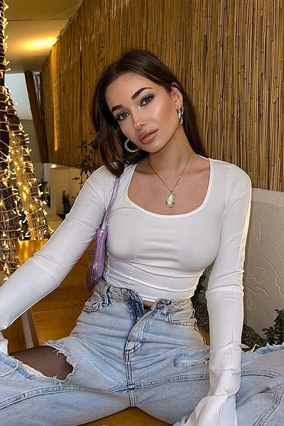 ALLEYTA Basic Crop Top – Spanisches Ärmeldesign