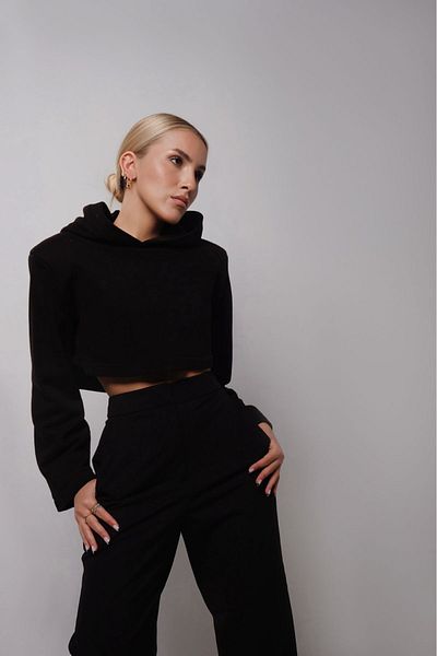 Studioyc Castor Max Hooded Crop Sweatshirt with Round Cut Hem