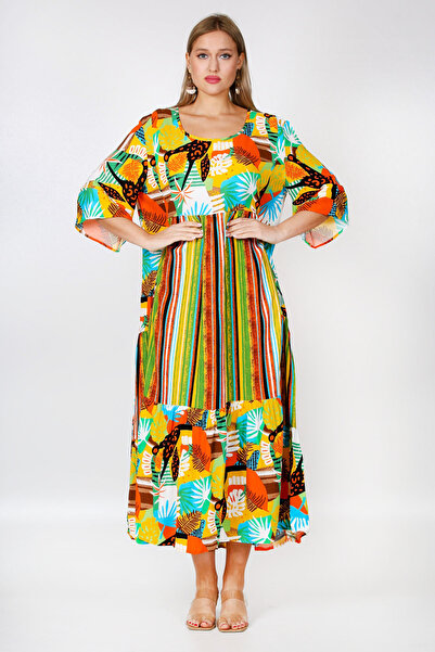 Chiccy Πράσινο υφαντό φόρεμα με στρογγυλή λαιμόκοψη 3/4 με στάμπα παντού