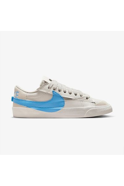 Nike حذاء رياضي كريمي نسائي - بليزر لو 77 جامبو